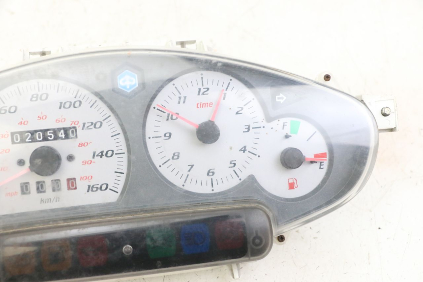 photo de COMPTEUR PIAGGIO X8 125 (2004 - 2007)