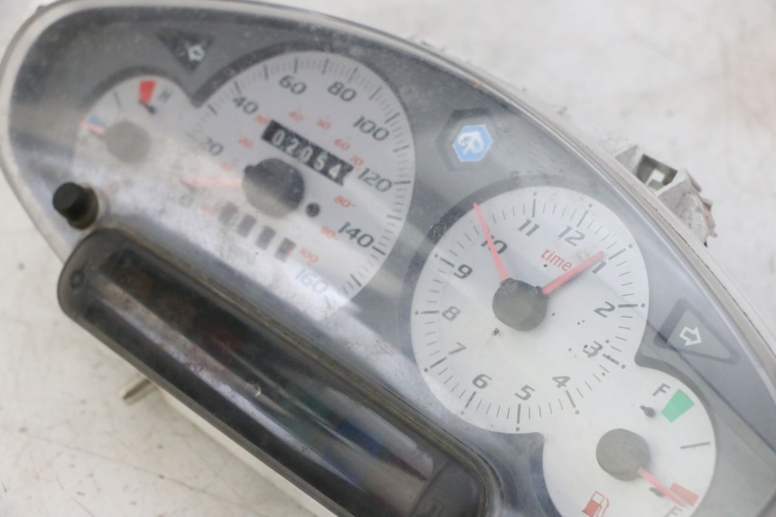 photo de COMPTEUR PIAGGIO X8 125 (2004 - 2007)