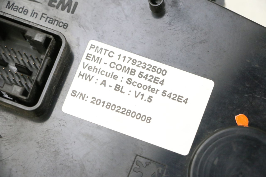 photo de COMPTEUR  PEUGEOT SATELIS 125 (2013 - 2018) - État de surface