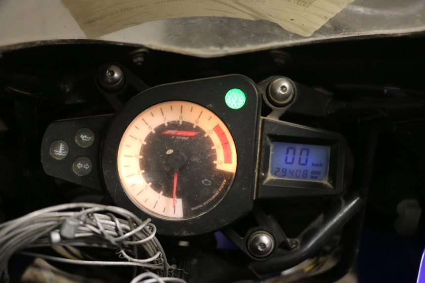 photo de COMPTEUR  YAMAHA TZR 50 (2008 - 2016) - Zoom état d’usage