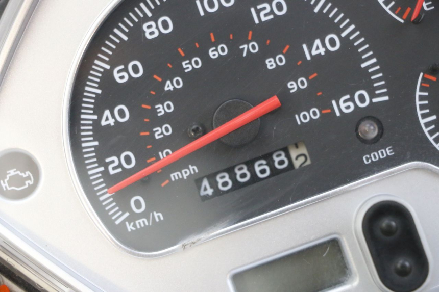 photo de COMPTEUR  PIAGGIO VESPA GTS SUPER IE 125 (2009 - 2016) - Vue rapprochée