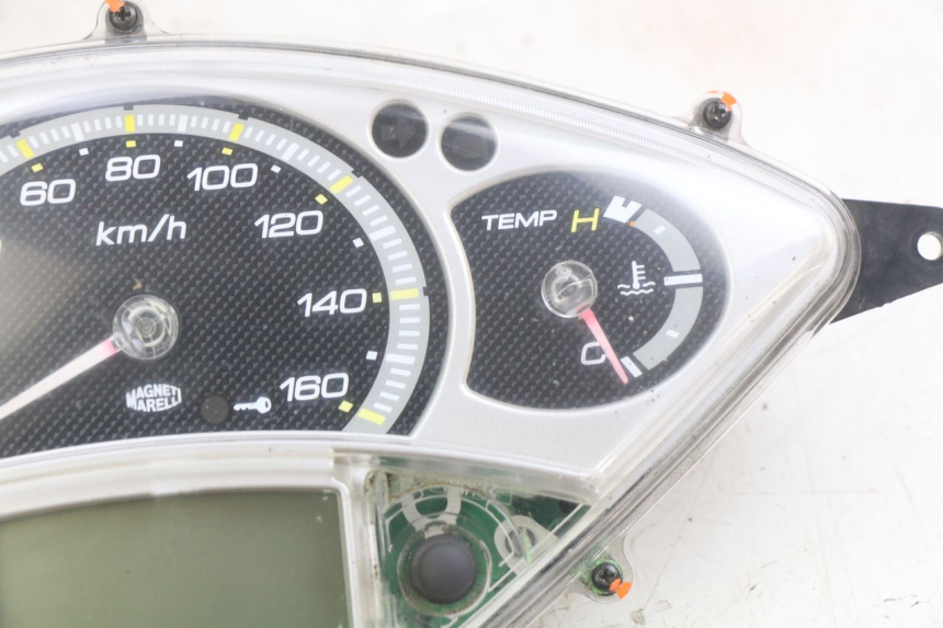 photo de COMPTEUR YAMAHA X-MAX XMAX 250 (2006 - 2009)