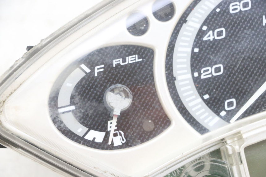 photo de COMPTEUR YAMAHA XMAX X-MAX 125 (2006 - 2009) - Autre angle de vue