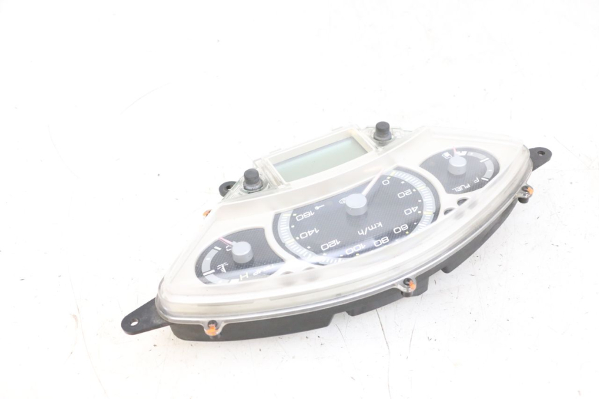 photo de COMPTEUR YAMAHA XMAX X-MAX 125 (2006 - 2009) - État de surface