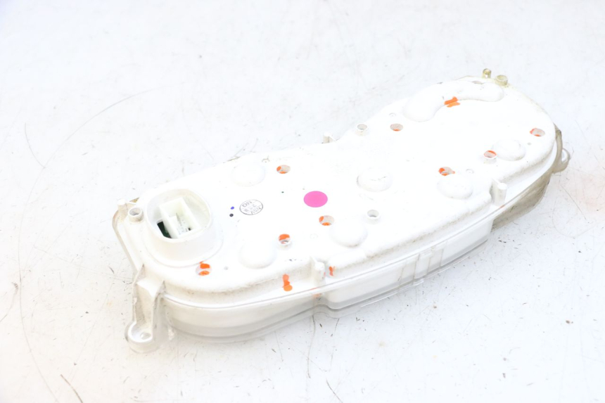 photo de COMPTEUR YAMAHA X-MAX XMAX 125 (2010 - 2013) - Marquages et références