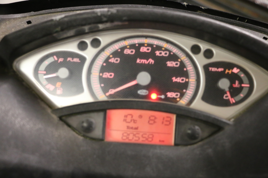 photo de COMPTEUR YAMAHA XMAX X-MAX 125 (2006 - 2009) - Zoom état d’usage