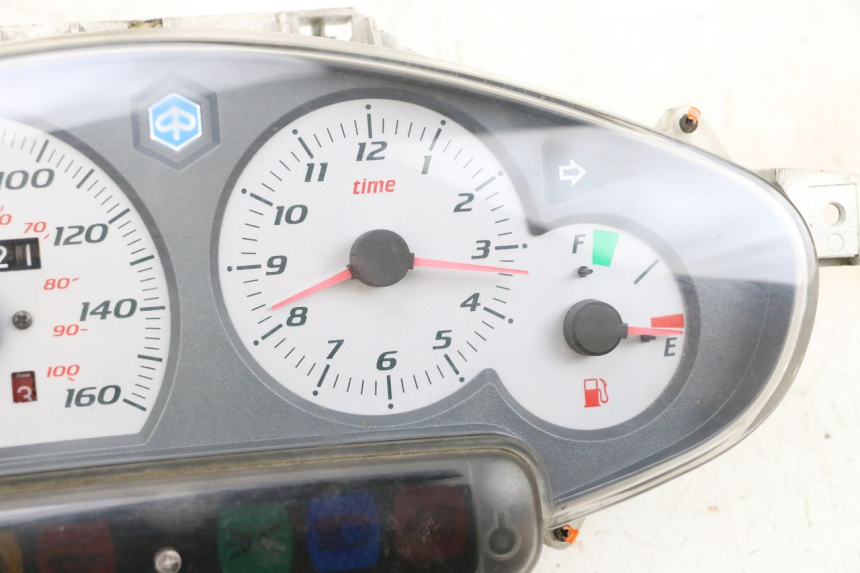 photo de COMPTEUR PIAGGIO X8 125 (2004 - 2007) - Zoom composants