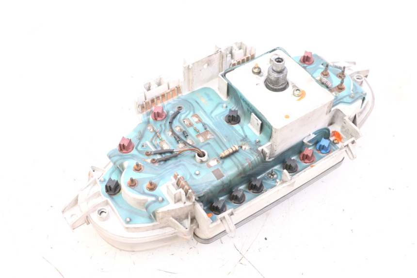 photo de COMPTEUR PIAGGIO X8 125 (2004 - 2007) - Points de fixation