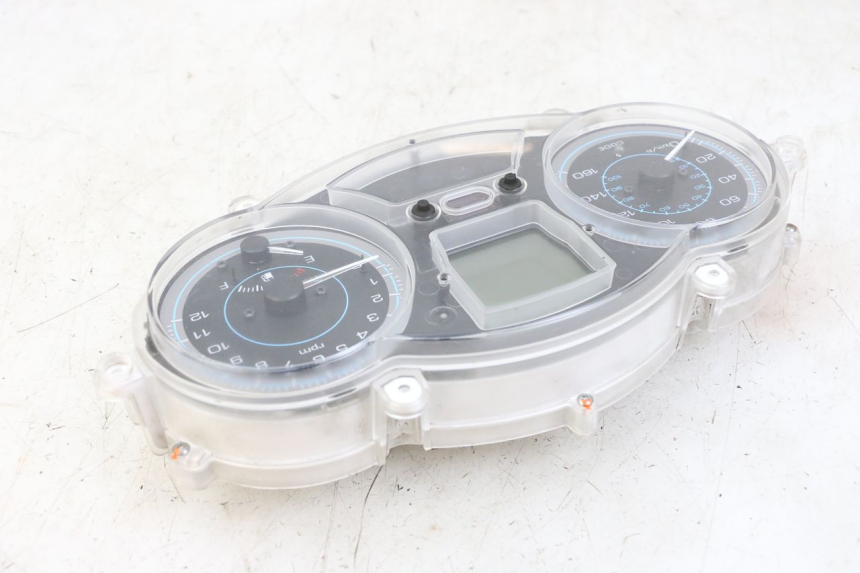 photo de COMPTEUR PIAGGIO XEVO - X EVO 125 (2007 - 2017) - Autre angle de vue