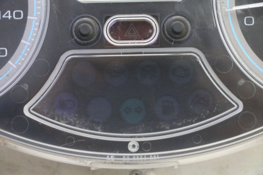 photo de COMPTEUR PIAGGIO XEVO - X EVO 125 (2007 - 2017) - Vue d’ensemble