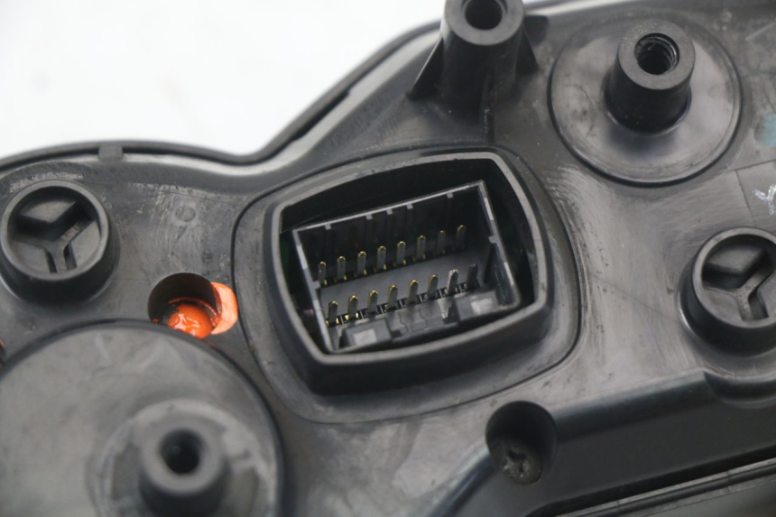 photo de COMPTEUR  YAMAHA FZ1 FAZER 1000 (2007 - 2009)