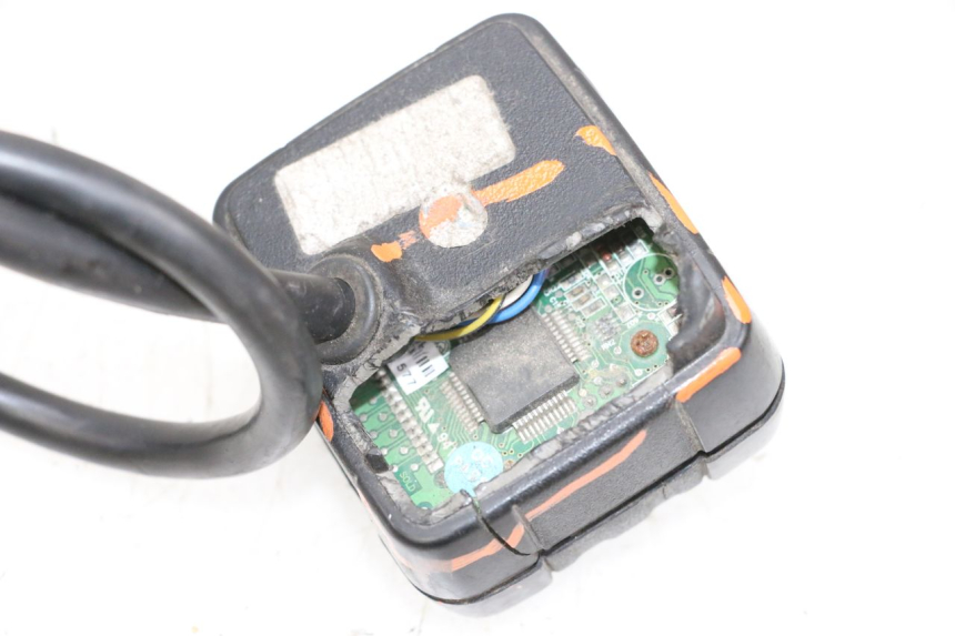 photo de COMPTEUR  YAMAHA YFM R RAPTOR 250 (2008 - 2014) - Détail de la pièce