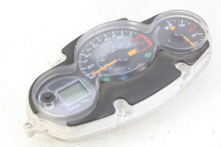 photo de COMPTEUR  YAMAHA YP MAJESTY 125 (2007 - 2010)