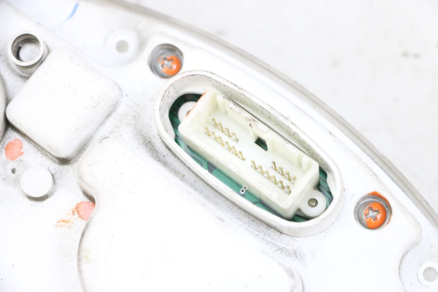 photo de COMPTEUR YAMAHA YP MAJESTY 125 (2002 - 2006) - État de surface