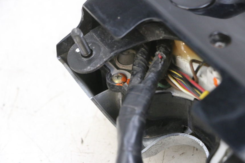 photo de COMPTEUR  KAWASAKI ZR 7 750 (1999 - 2001) - Points de fixation