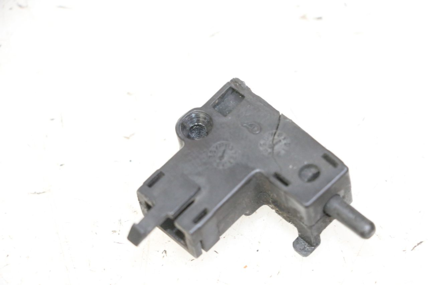 photo de CONTACTEUR EMBRAYAGE YAMAHA FZ6 N FAZER 600 (2004 - 2006)