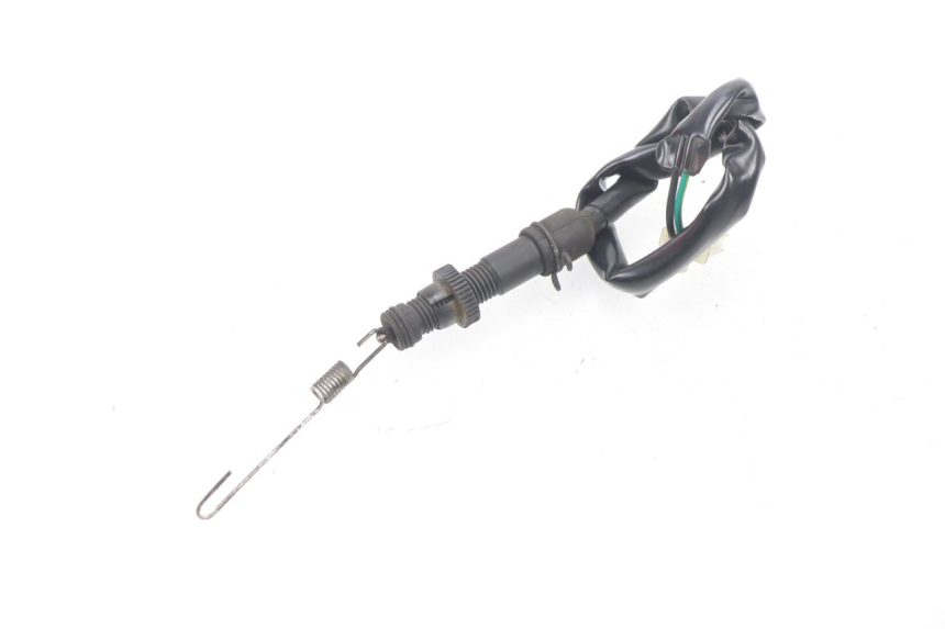 photo de CONTACTEUR FEU STOP ARRIERE HONDA CBF 125 (2009 - 2015)