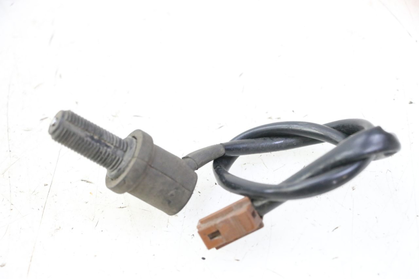 photo de CONTACTEUR FEU STOP ARRIERE YAMAHA TDM ABS 900 (2002 - 2014)