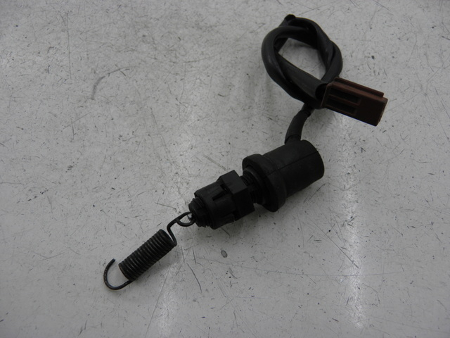 photo de CONTACTEUR FEU STOP ARRIERE YAMAHA FZ6 N FAZER 600 (2004 - 2006)