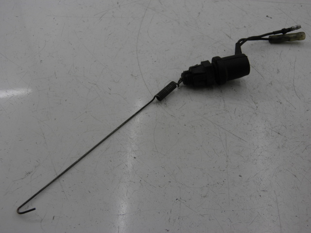 photo de CONTACTEUR FEU STOP ARRIERE YAMAHA SR 125 (1982 - 2003)