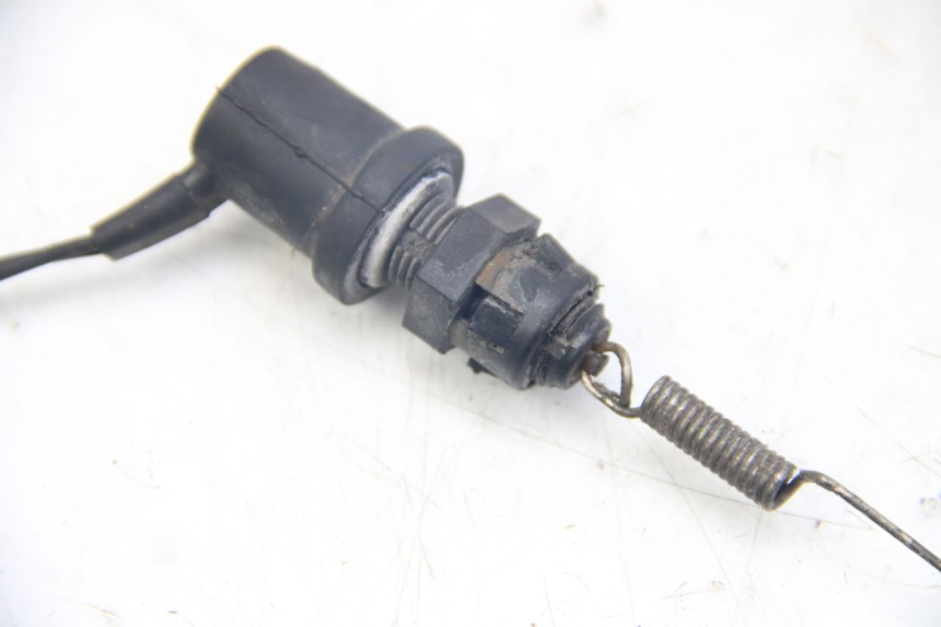 photo de CONTACTEUR FEU STOP ARRIERE YAMAHA SR 125 (1982 - 2003)