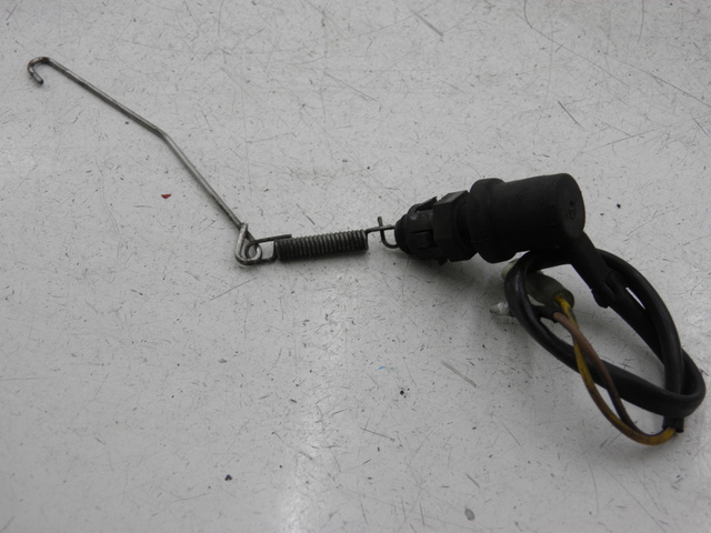 photo de CONTACTEUR FEU STOP ARRIERE YAMAHA YBR 125 (2007 - 2009) - Vue principale