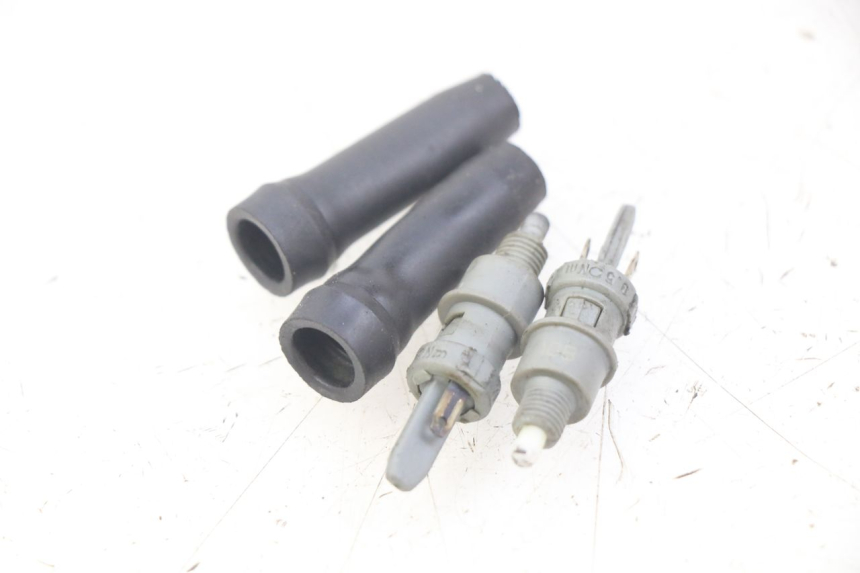 photo de CONTACTEUR FEU STOP PEUGEOT CITYSTAR 125 (2011 - 2017)