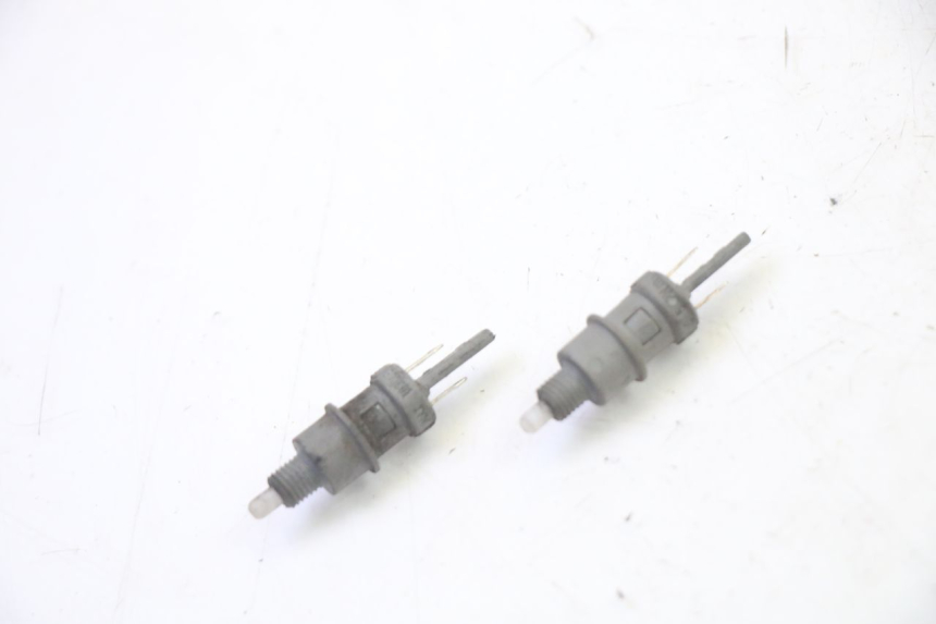 photo de CONTACTEUR FEU STOP PEUGEOT CITYSTAR 50 (2013 - 2017)