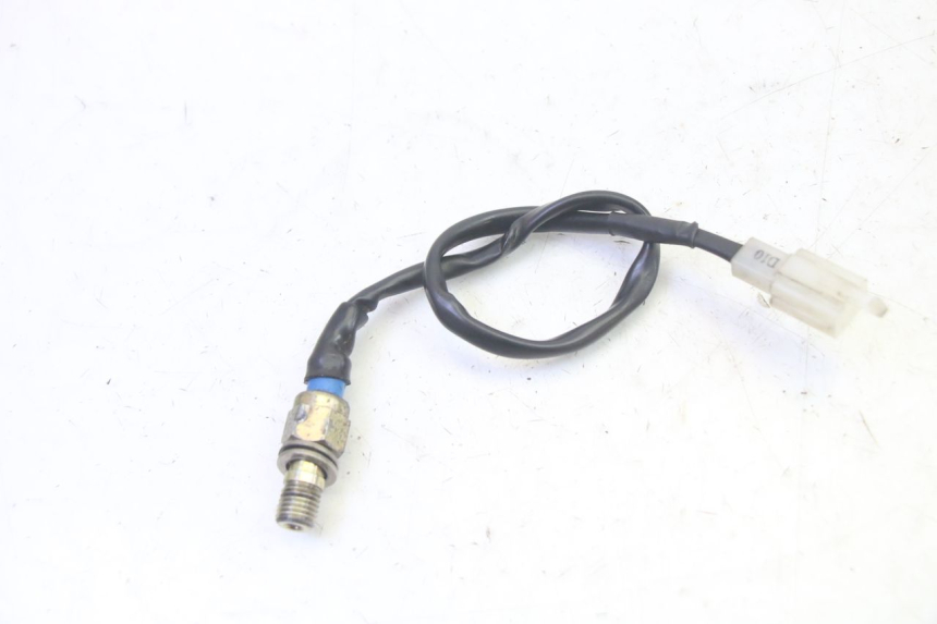 photo de CONTACTEUR FEU STOP DROIT ADIVA AD3 300 (2014 - 2020)