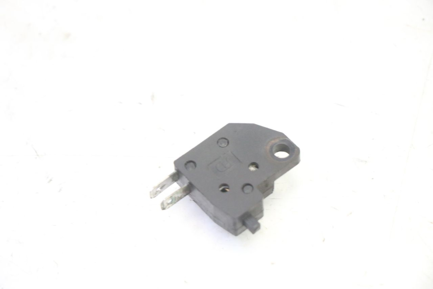 photo de CONTACTEUR FEU STOP DROIT ORCAL CAVARO 4T 50 (2019 - 2023)