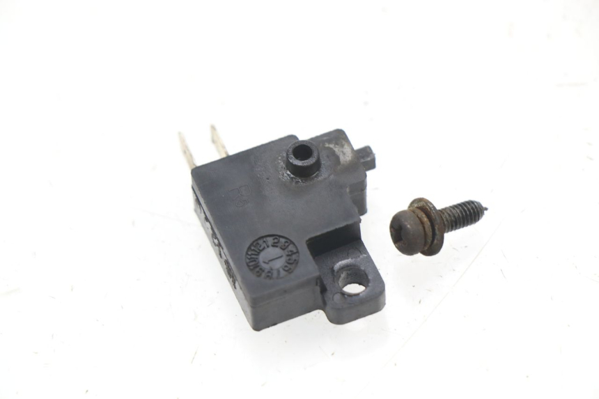 photo de CONTACTEUR FEU STOP DROIT KYMCO DINK 4T 50 (2007 - 2018)