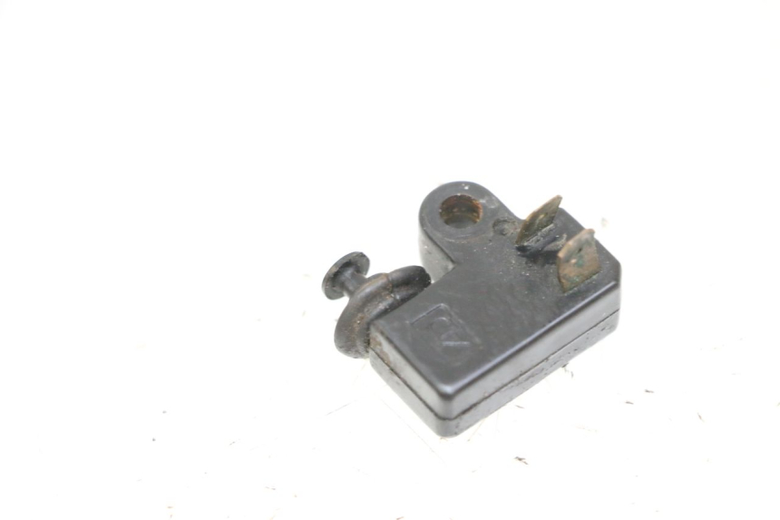 photo de CONTACTEUR FEU STOP DROIT YAMAHA FJ 36Y 1100 (1984 - 1985)