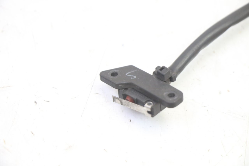 photo de CONTACTEUR FEU STOP DROIT BMW G310 R 310 (2016 - 2020)