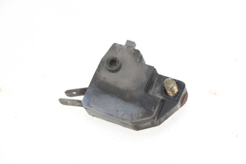 photo de CONTACTEUR FEU STOP DROIT SUZUKI GS GSE 500 (2001 - 2003)