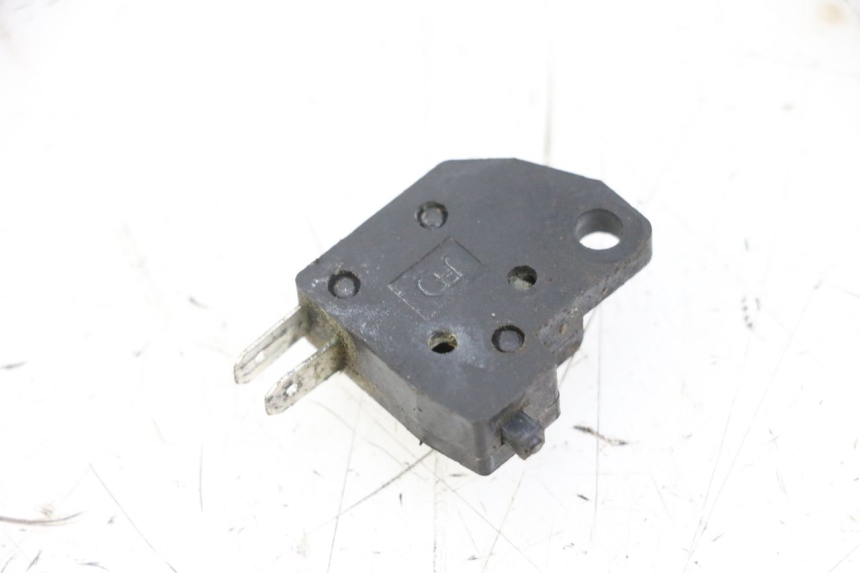 photo de CONTACTEUR FEU STOP DROIT JM MOTORS OLDIES 4T 50 (2010 - 2020)