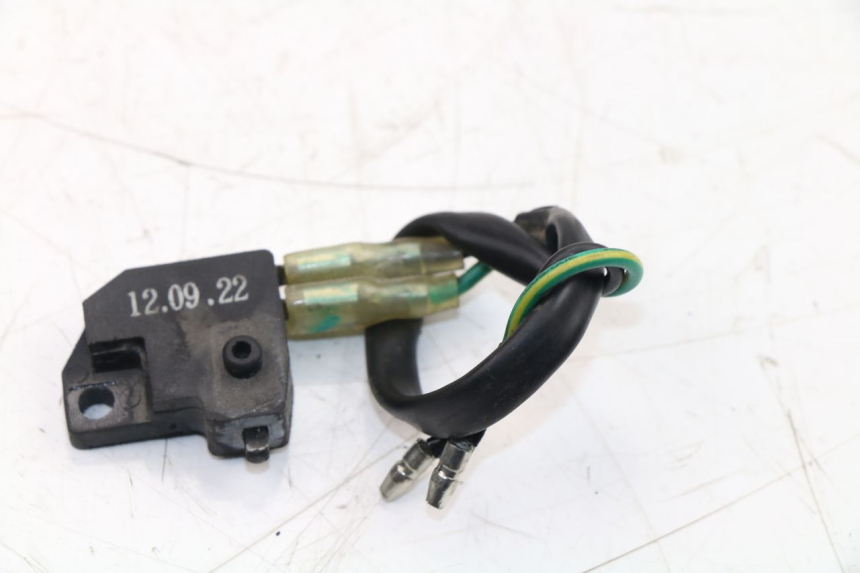 photo de CONTACTEUR FEU STOP DROIT KYMCO AGILITY CITY 2T 50 (2008 - 2016)