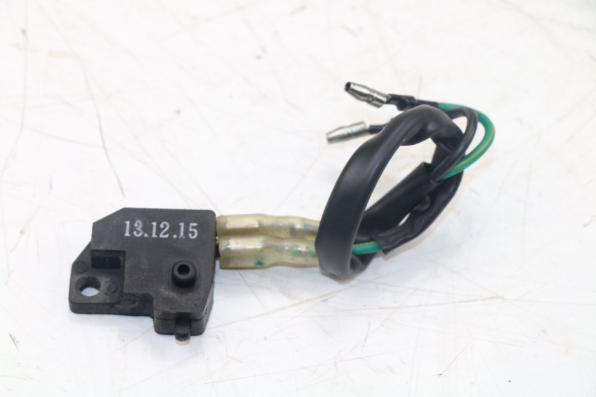 photo de CONTACTEUR FEU STOP DROIT KYMCO AGILITY FR 2T 50 (2012 - 2017)