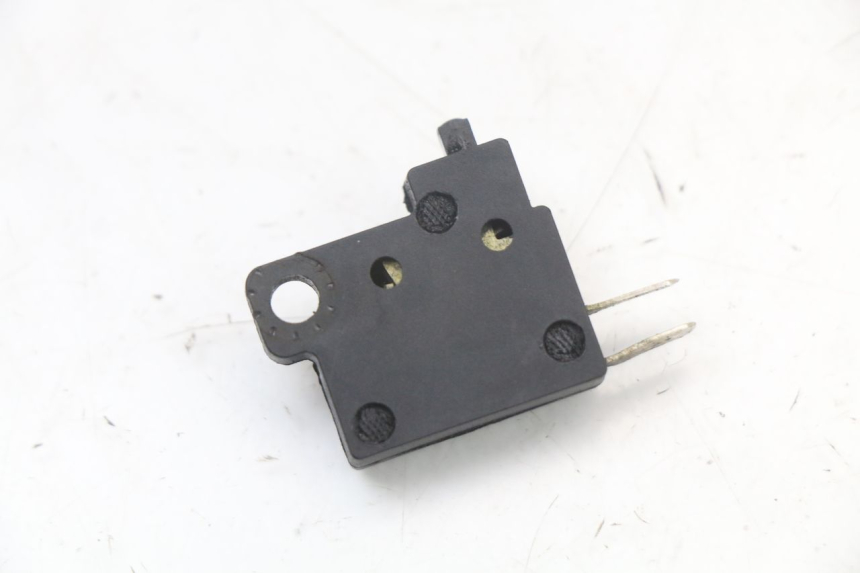 photo de CONTACTEUR FEU STOP DROIT MOTO GUZZI NORGE 8V GT 1200 (2011 - 2016)