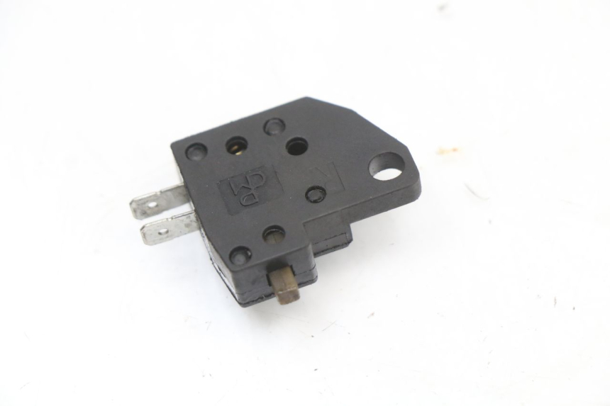 photo de CONTACTEUR FEU STOP DROIT JM MOTORS OLDIES 4T 50 (2010 - 2020)