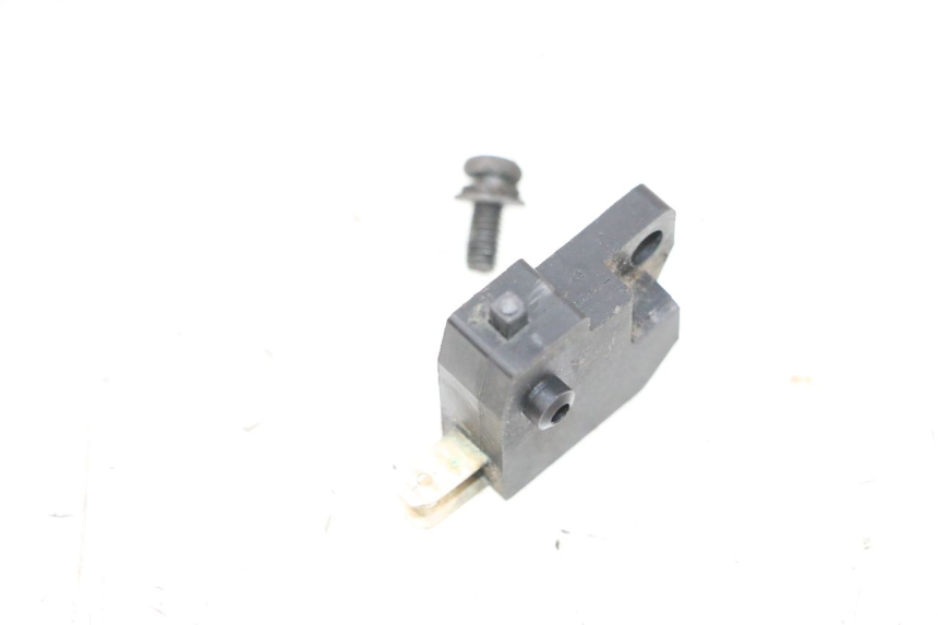 photo de CONTACTEUR FEU STOP DROIT SYM ORBIT 2 50 (2008 - 2014) - Zoom état d’usage