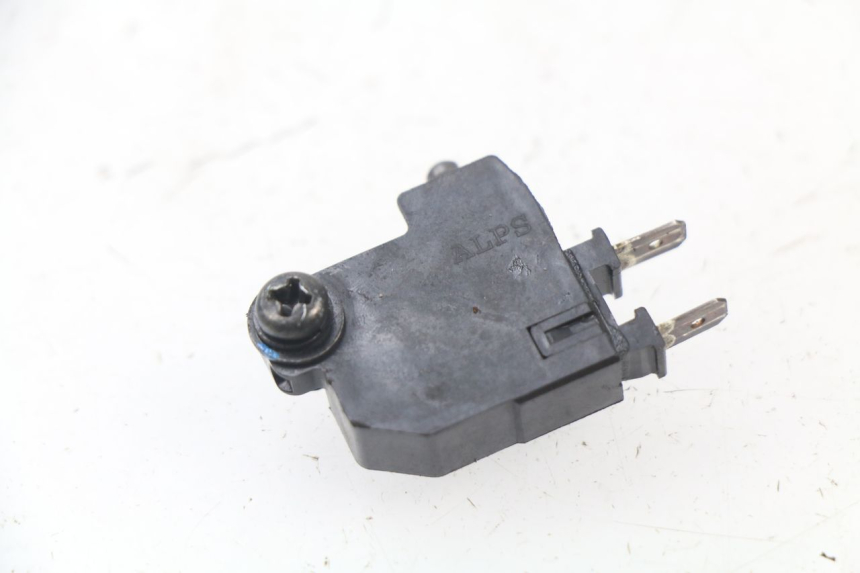photo de CONTACTEUR FEU STOP DROIT HONDA PCX (JF57/JF64) 125 (2014 - 2018)