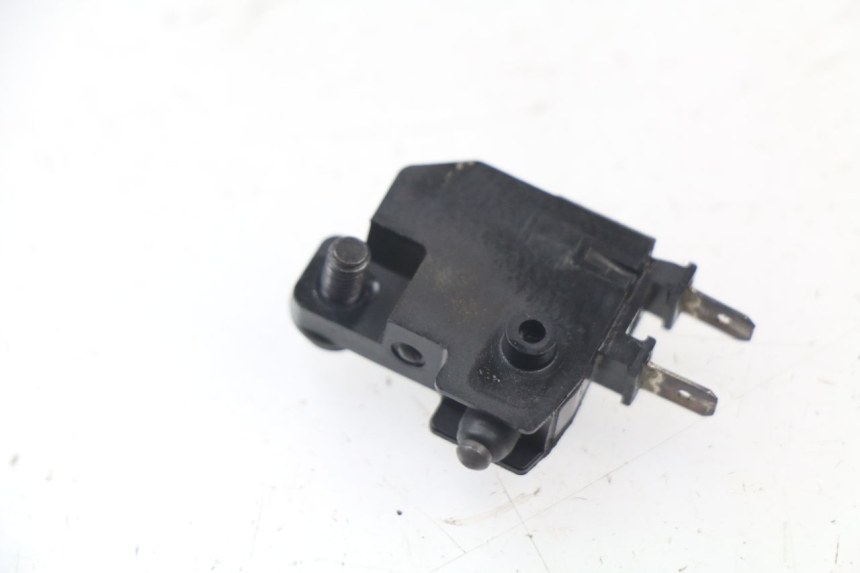 photo de CONTACTEUR FEU STOP DROIT HONDA PCX (JF57/JF64) 125 (2014 - 2018)