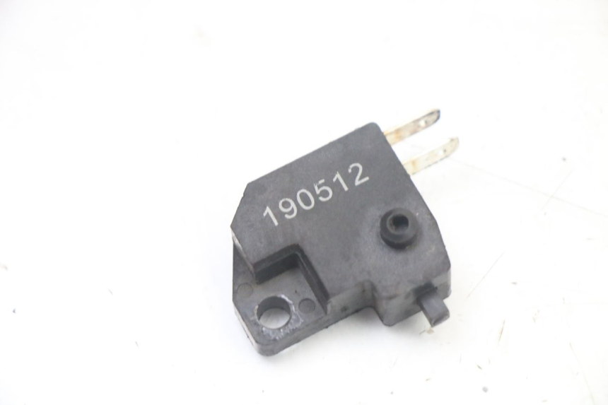photo de CONTACTEUR FEU STOP DROIT PEUGEOT KISBEE 4T 50 (2018 - 2022)