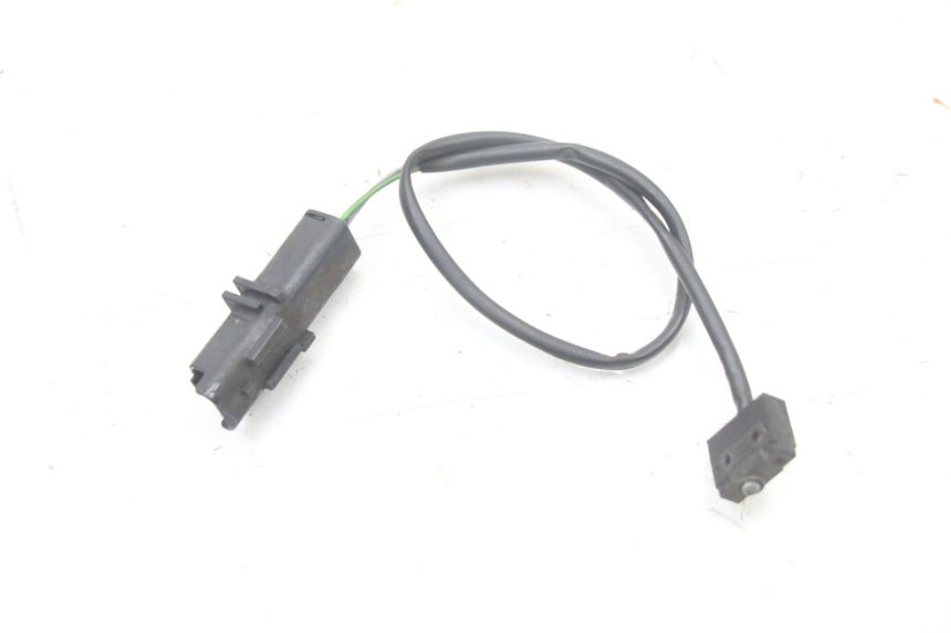 photo de CONTACTEUR FEU STOP DROIT PEUGEOT SATELIS COMPRESSOR K15 125 (2006 - 2009)
