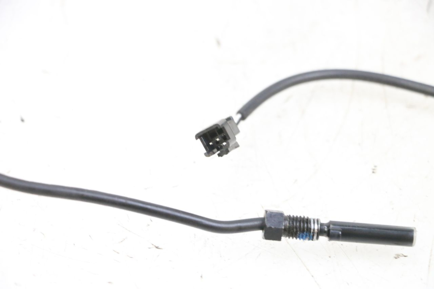 photo de CONTACTEUR FEU STOP DROIT DUALTRON VICTOR LIMITED 1