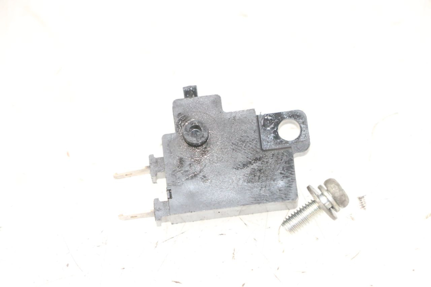 photo de CONTACTEUR FEU STOP DROIT YAMAHA XJ6 ABS 600 (2008 - 2016)