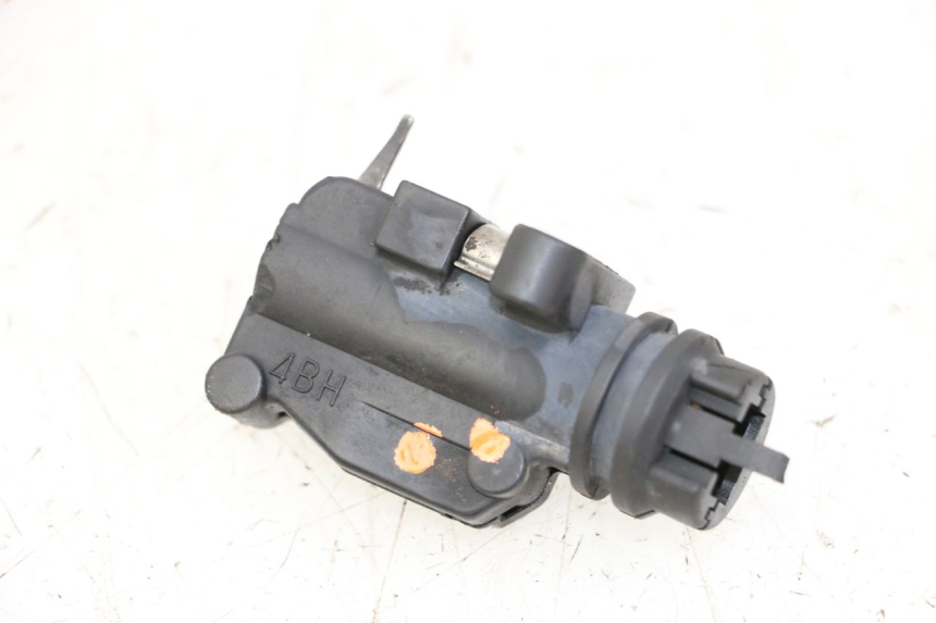 photo de CONTACTEUR FEU STOP DROIT YAMAHA XJN DIVERSION 600 (2000 - 2003)
