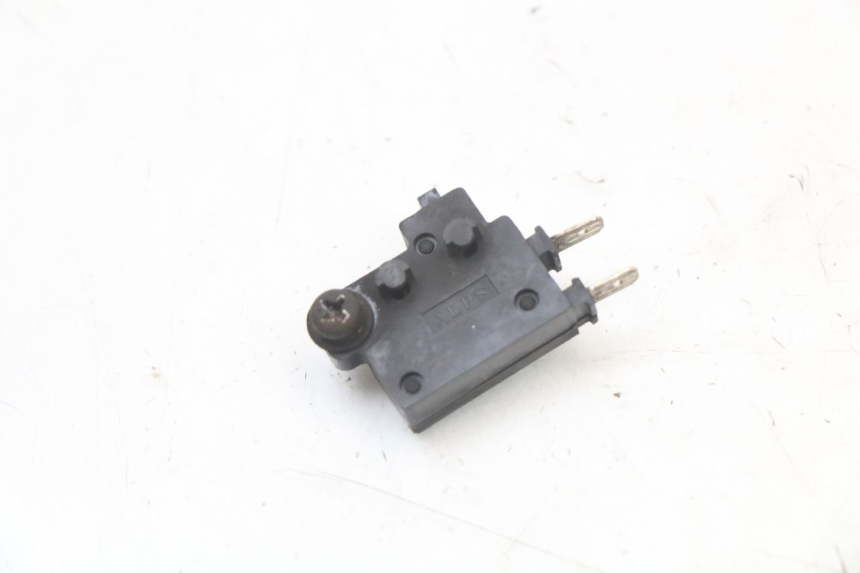 photo de CONTACTEUR FEU STOP DROIT YAMAHA XJ6 ABS 600 (2008 - 2016)