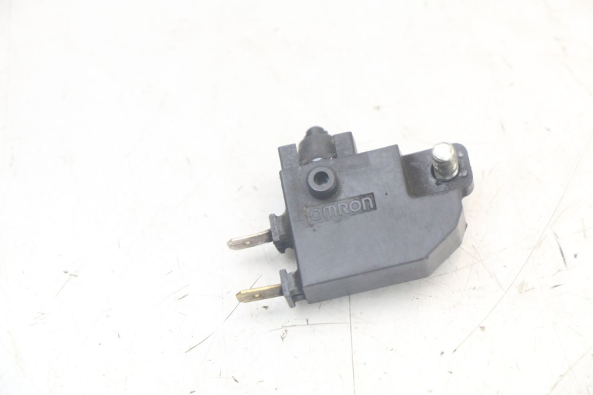 photo de CONTACTEUR FEU STOP DROIT YAMAHA XMAX X-MAX ABS 125 (2017 - 2020)