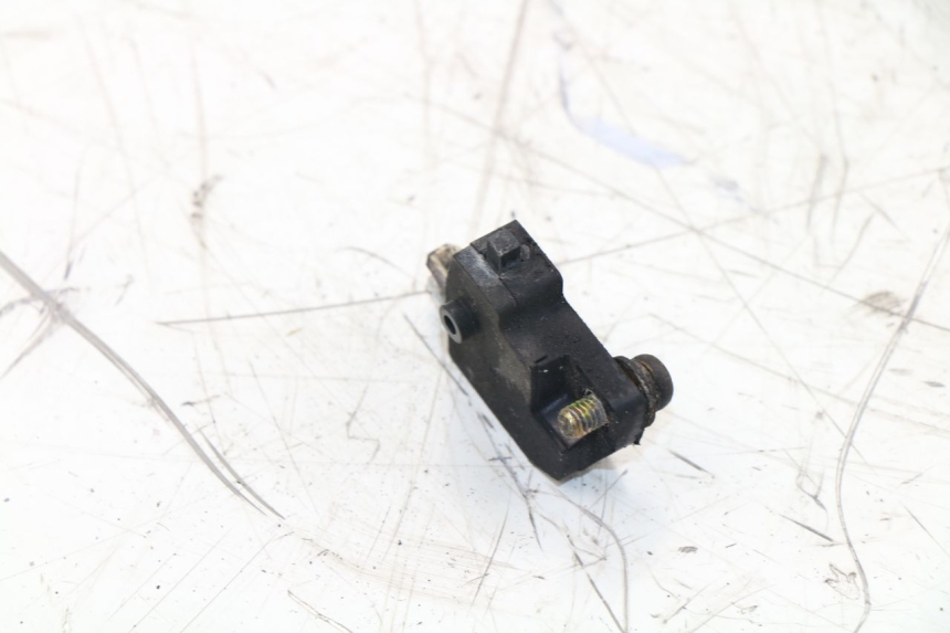 photo de CONTACTEUR FEU STOP DROIT KAWASAKI ZZR 600 (1995 - 2004)